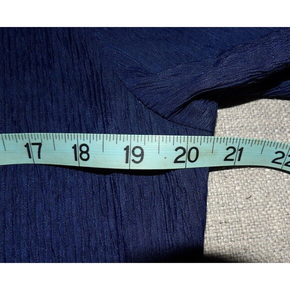 Flora Dark Blue Textured Short Sleeve Shirt Pullover Top Size Med Women Vintage - Picture 9 of 10